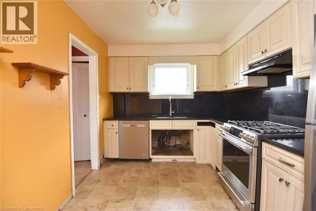 79 BARRINGTON Drive