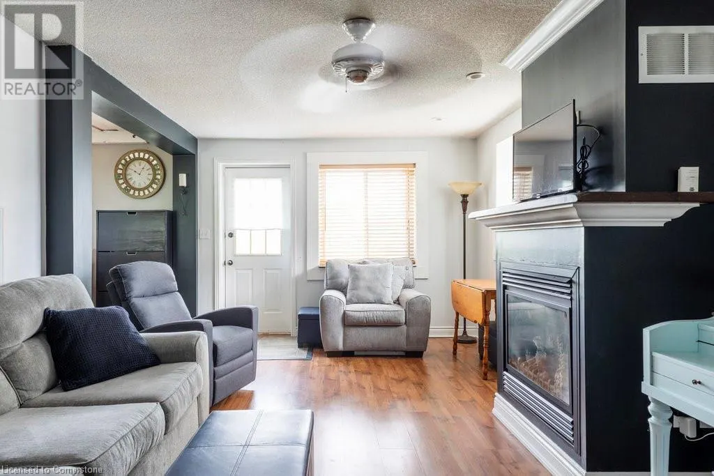 169 FORFAR Street W
