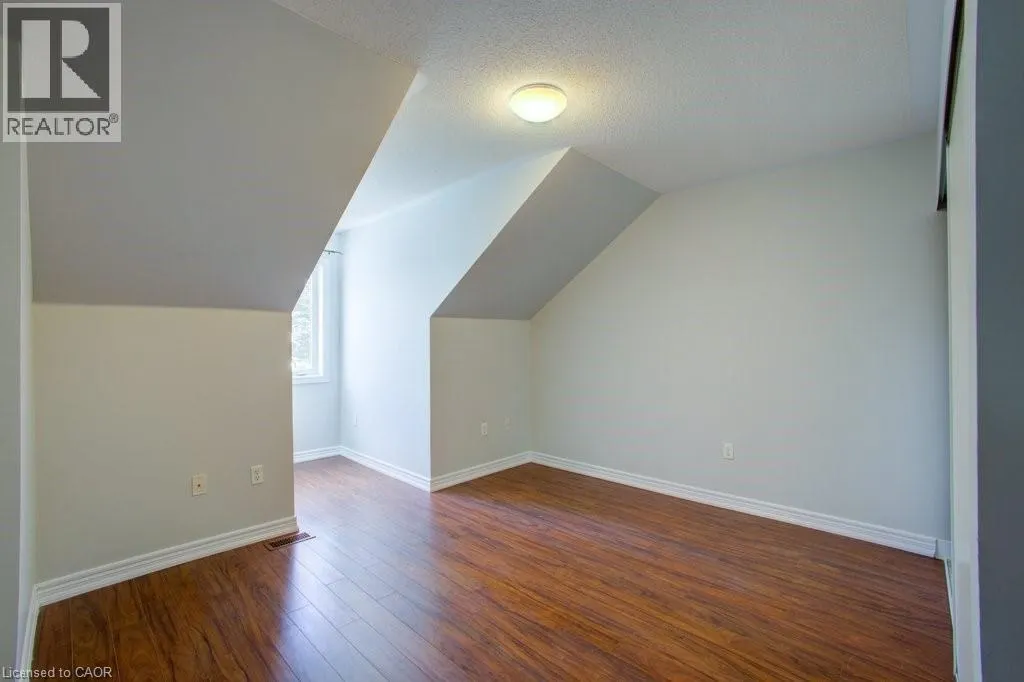 19 NIAGARA Drive Unit# 27, #27