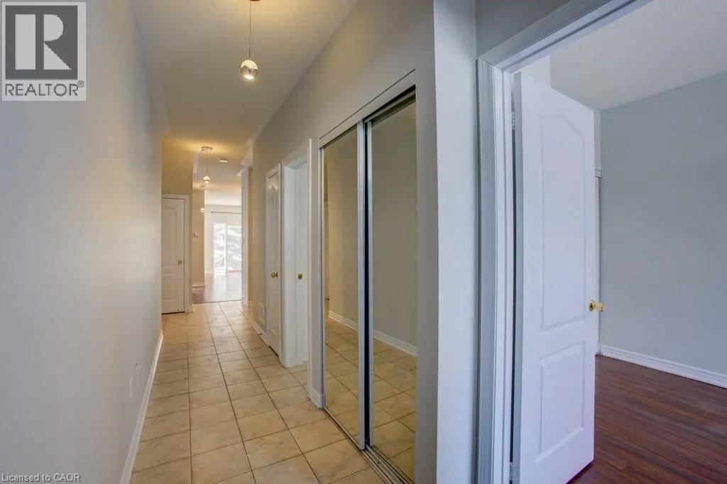 19 NIAGARA Drive Unit# 27, #27