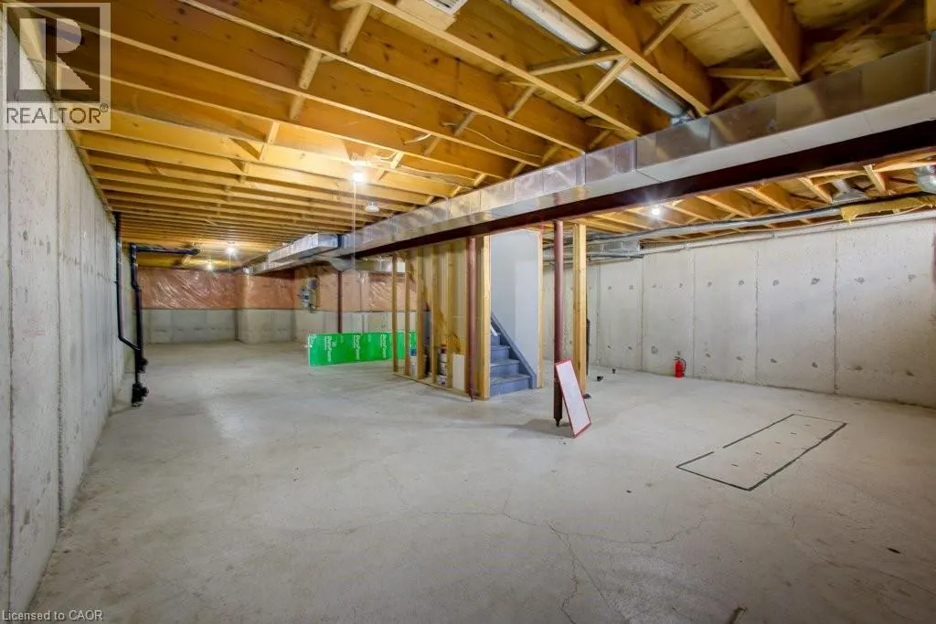 19 NIAGARA Drive Unit# 27, #27