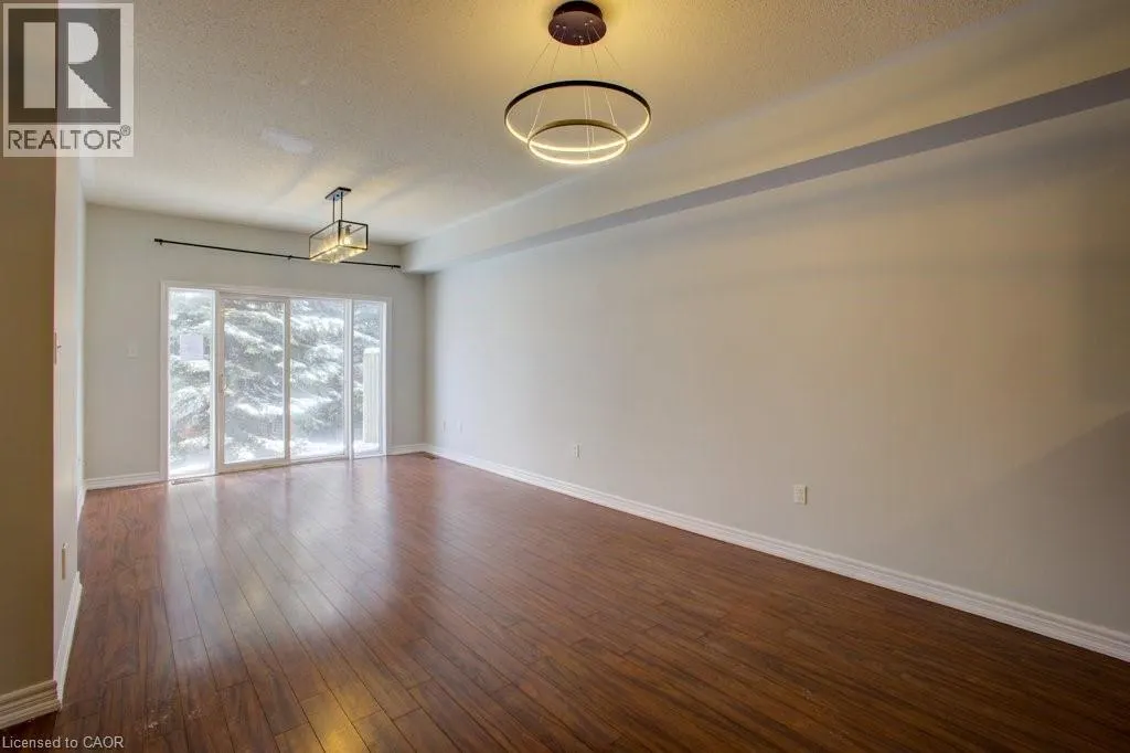 19 NIAGARA Drive Unit# 27, #27