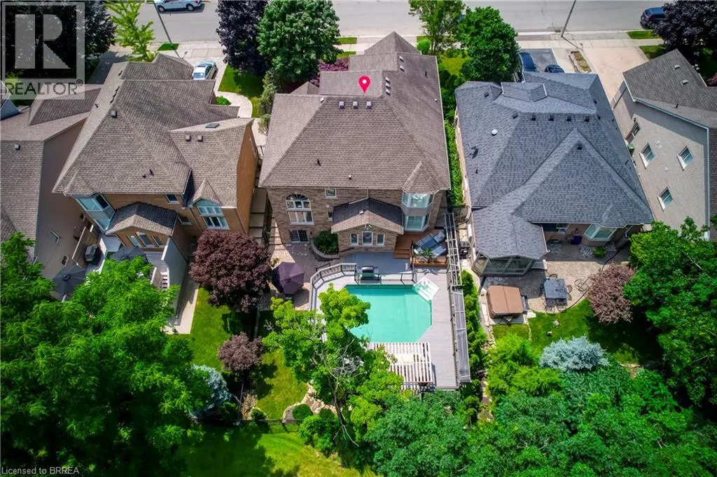 16 SWEETMAN Drive