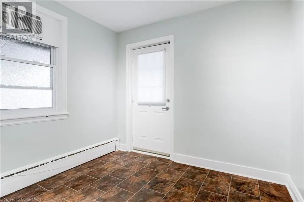 15 EMPRESS Avenue