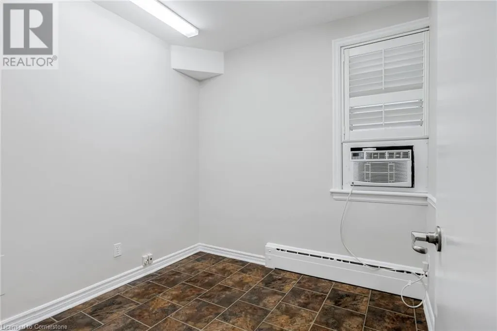 15 EMPRESS Avenue