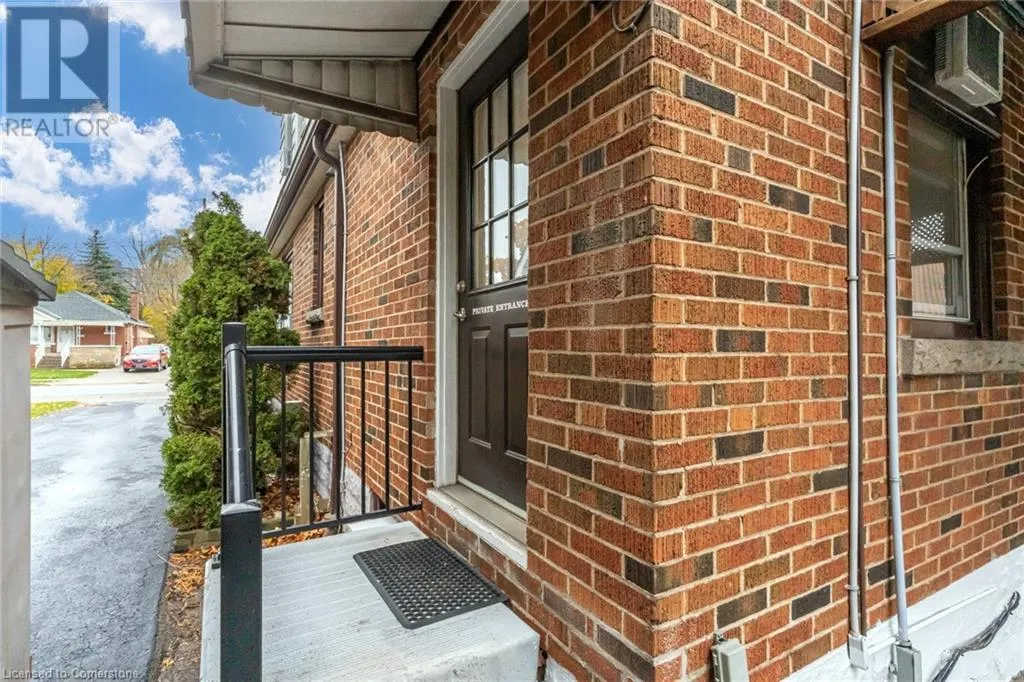 15 EMPRESS Avenue