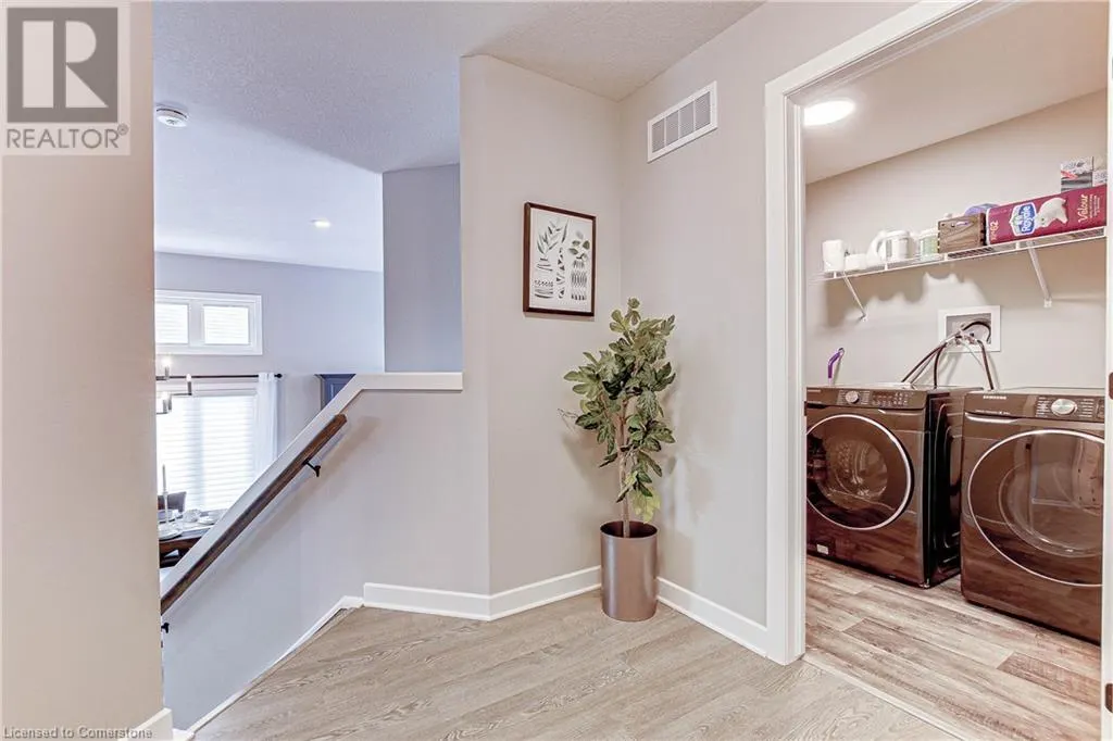 9 CLOVER CIR Circle