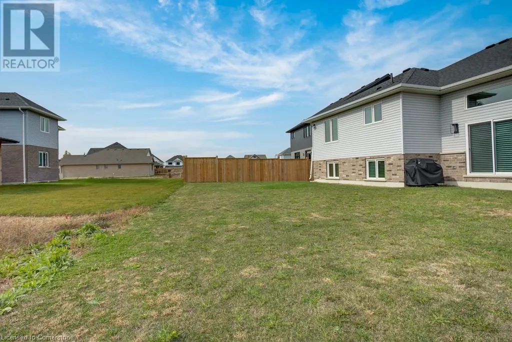 9 CLOVER CIR Circle