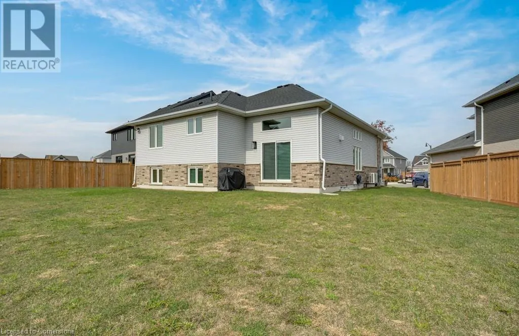 9 CLOVER CIR Circle