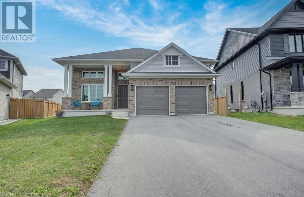 9 CLOVER CIR Circle