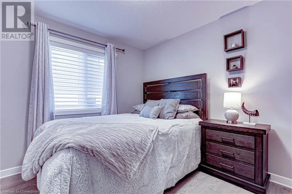 9 CLOVER CIR Circle
