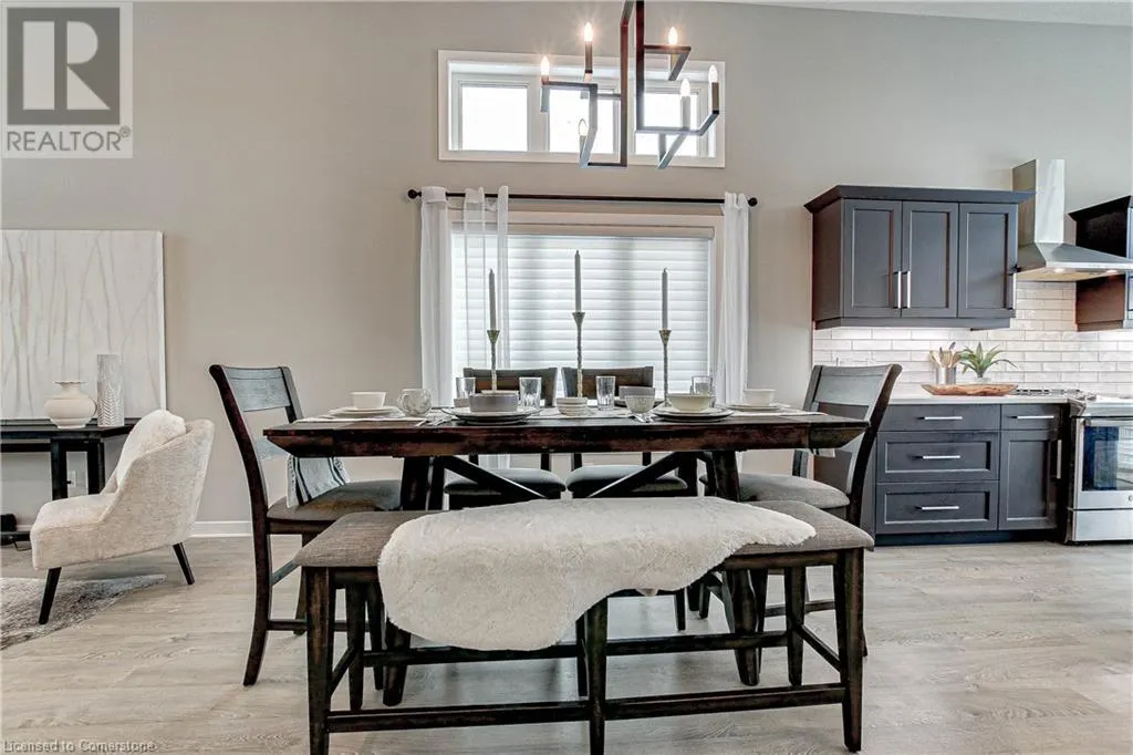 9 CLOVER CIR Circle