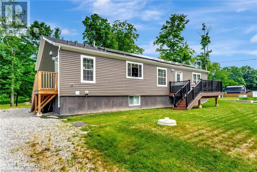 4881 MAPLEVIEW Crescent