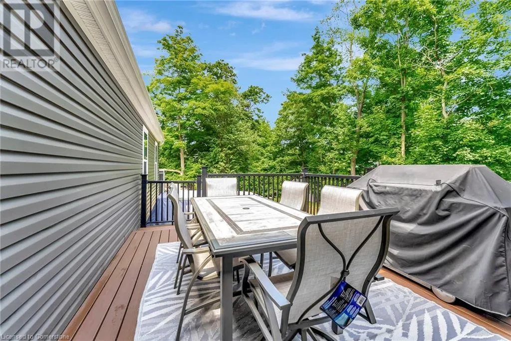 4881 MAPLEVIEW Crescent