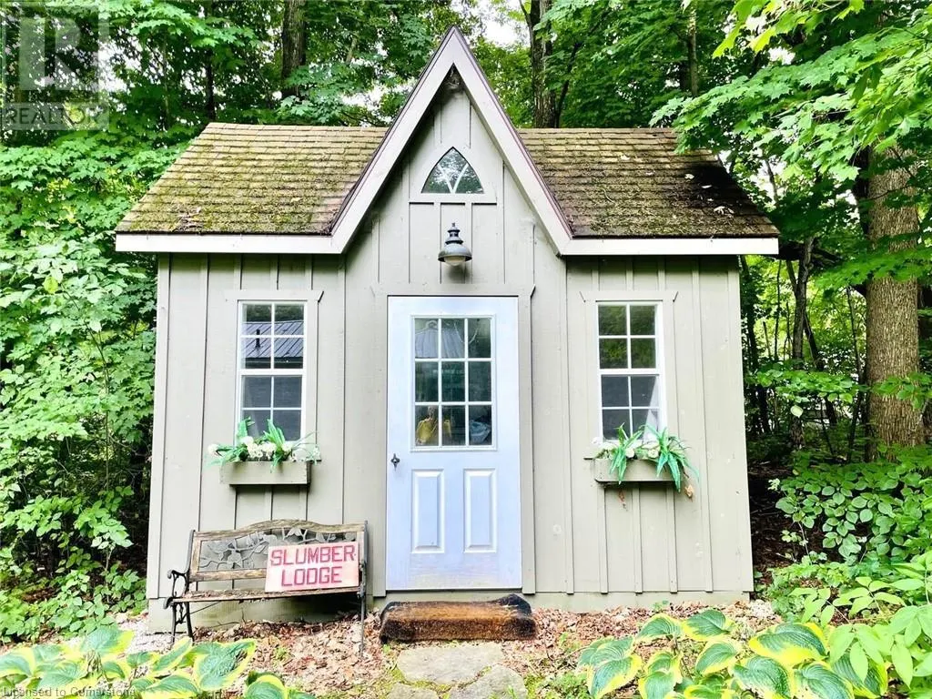 234 CANROBERT Street