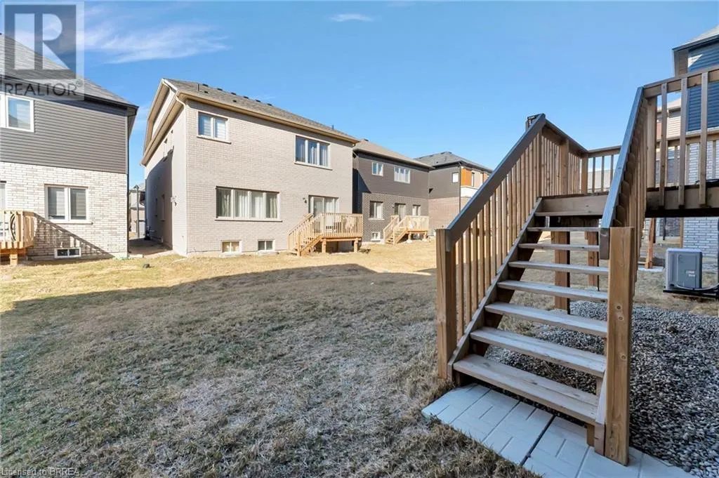 6 JENNER Drive