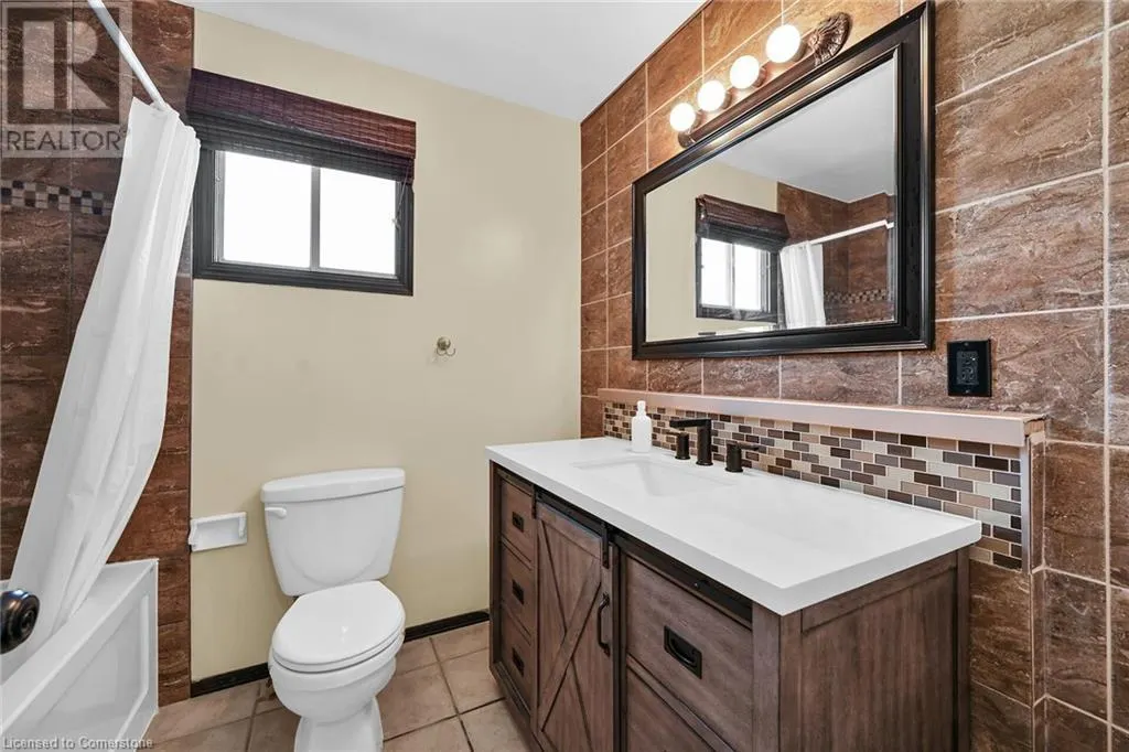 5 RIDELL Crescent