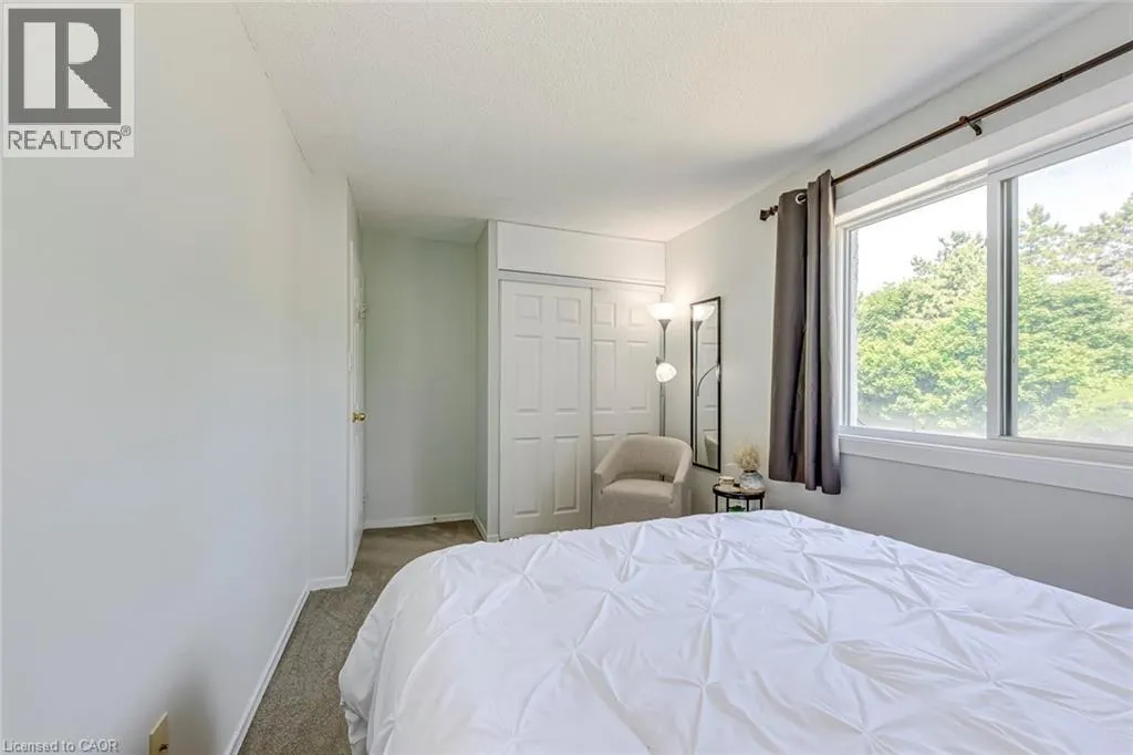 1008 FALGARWOOD Drive Unit# 2, #2