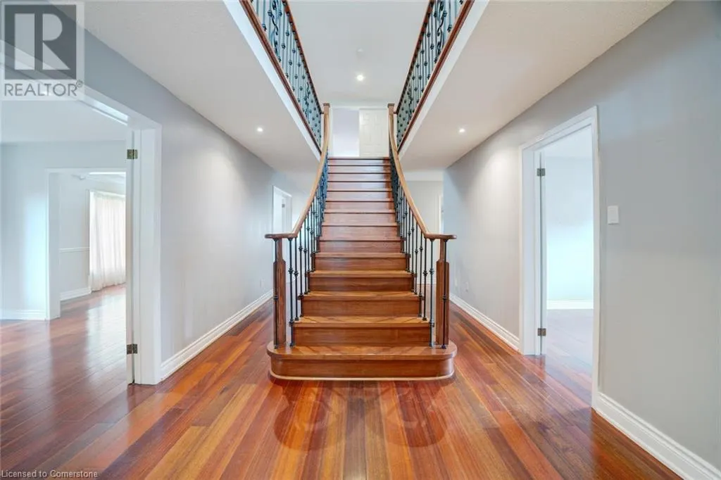 102 CRAWFORD ROSE Drive