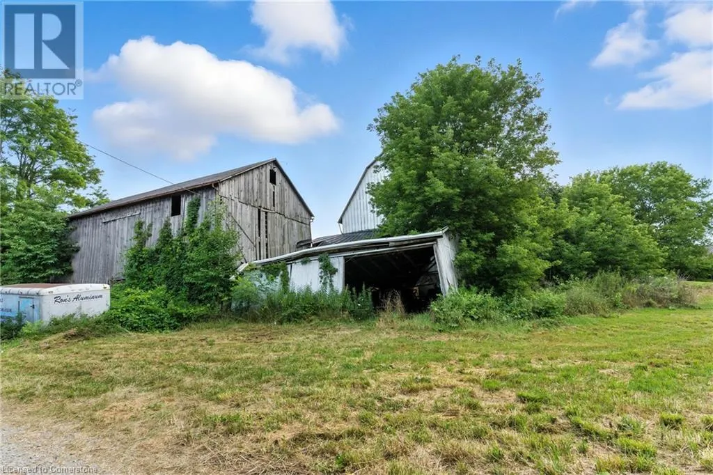 502 BUTTER Road W