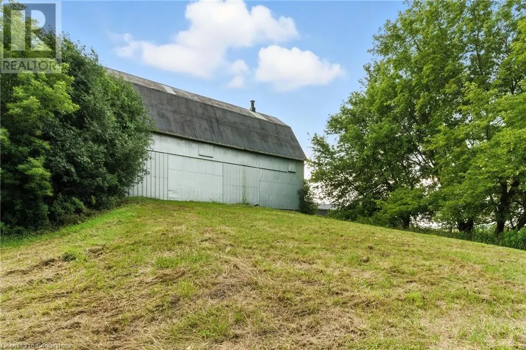 502 BUTTER Road W