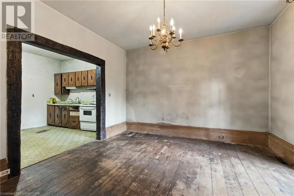 502 BUTTER Road W