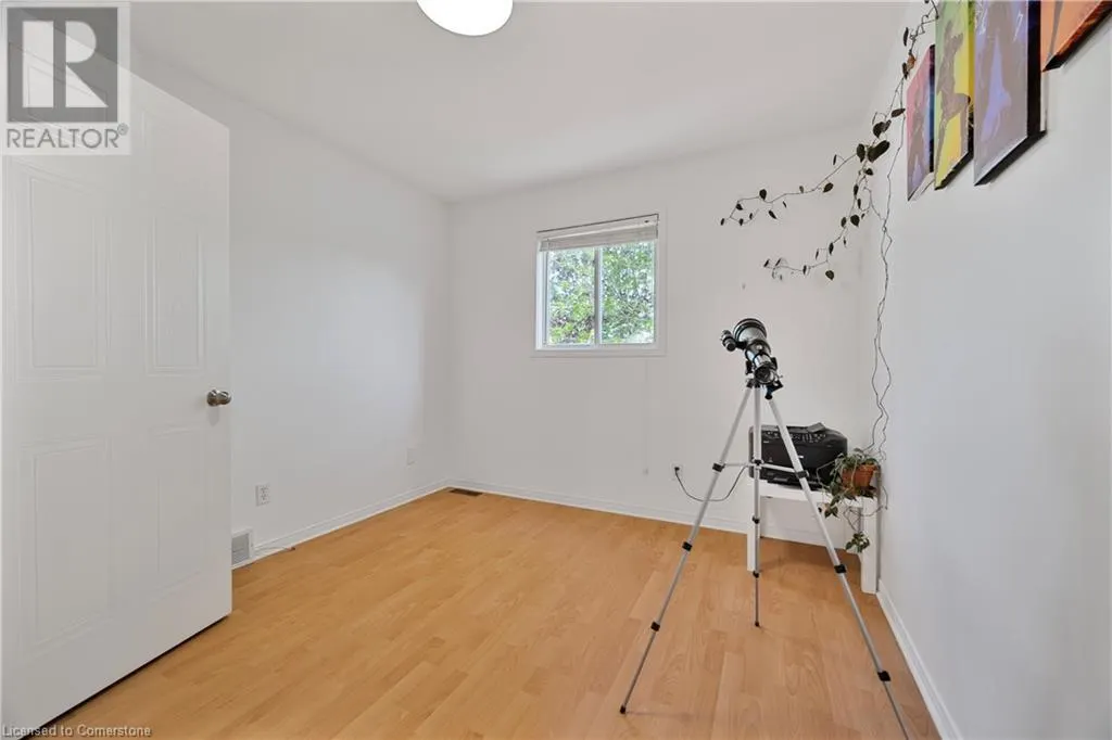 6 EULA WHITE Place