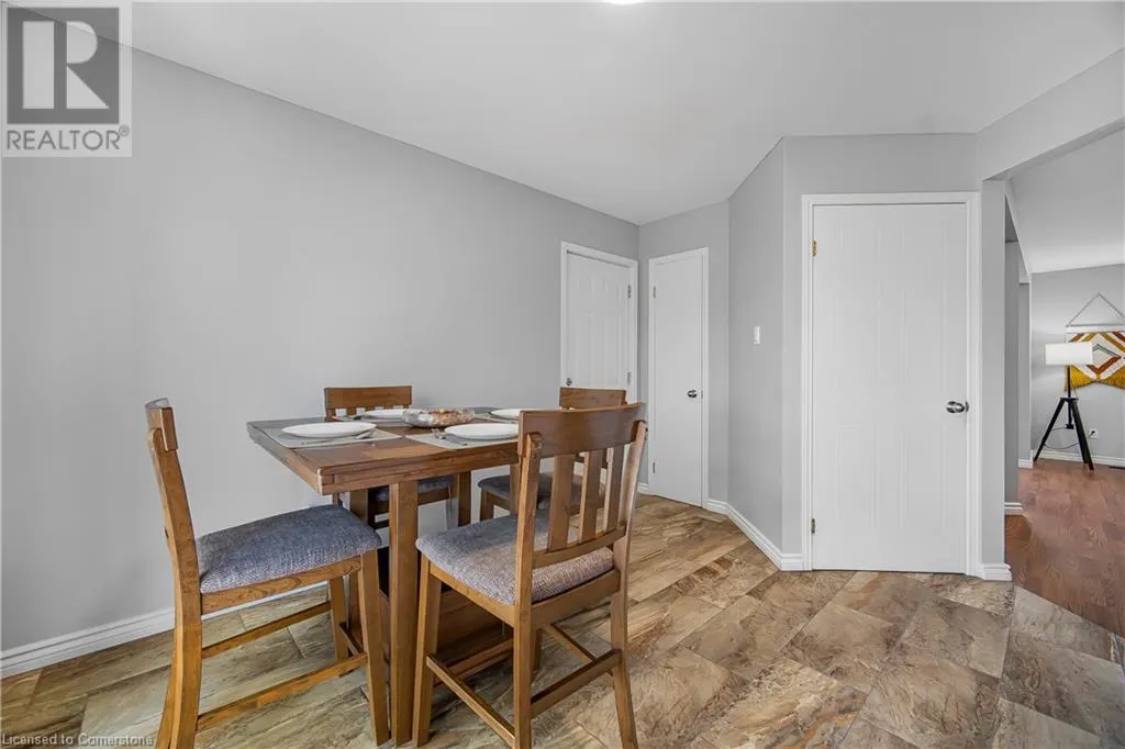 6 EULA WHITE Place
