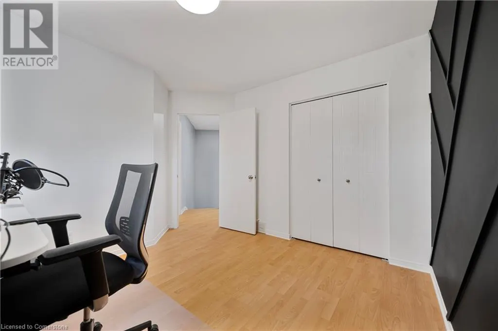 6 EULA WHITE Place