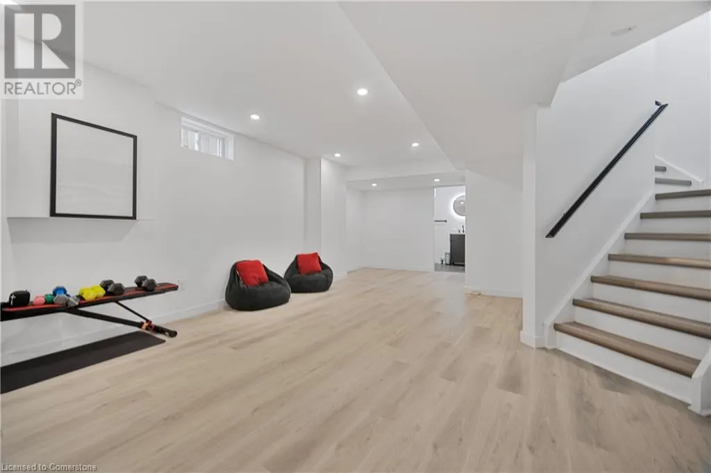 6 EULA WHITE Place