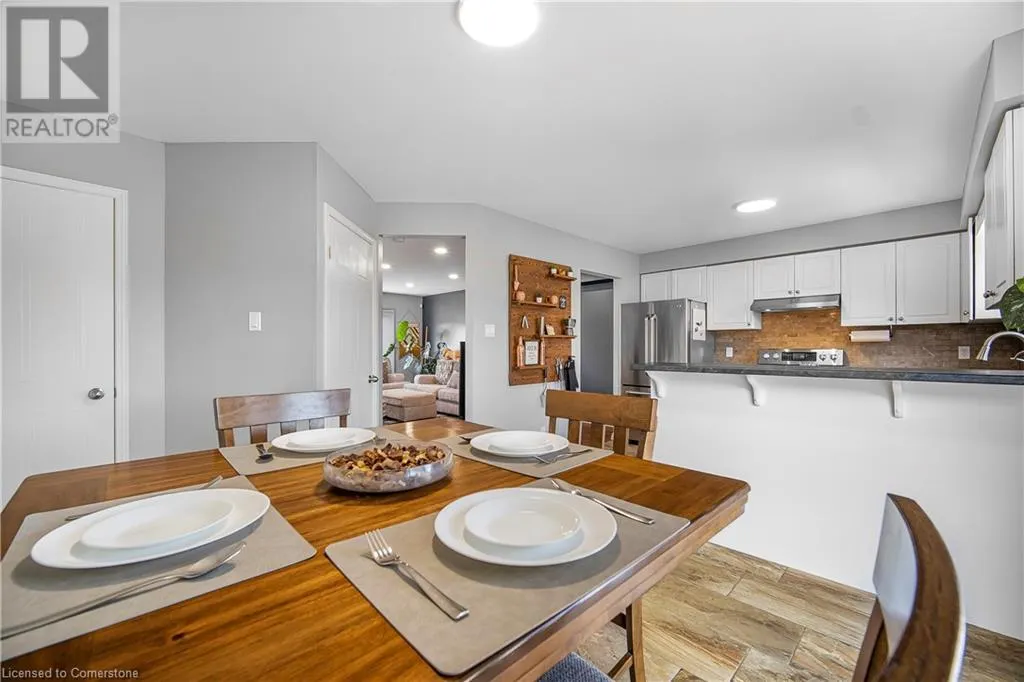 6 EULA WHITE Place