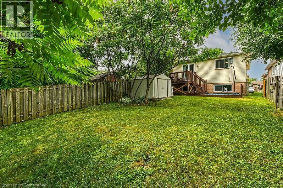 30 LAMPMAN Crescent