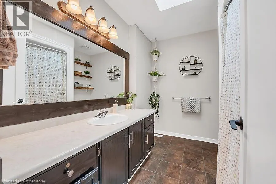 30 LAMPMAN Crescent
