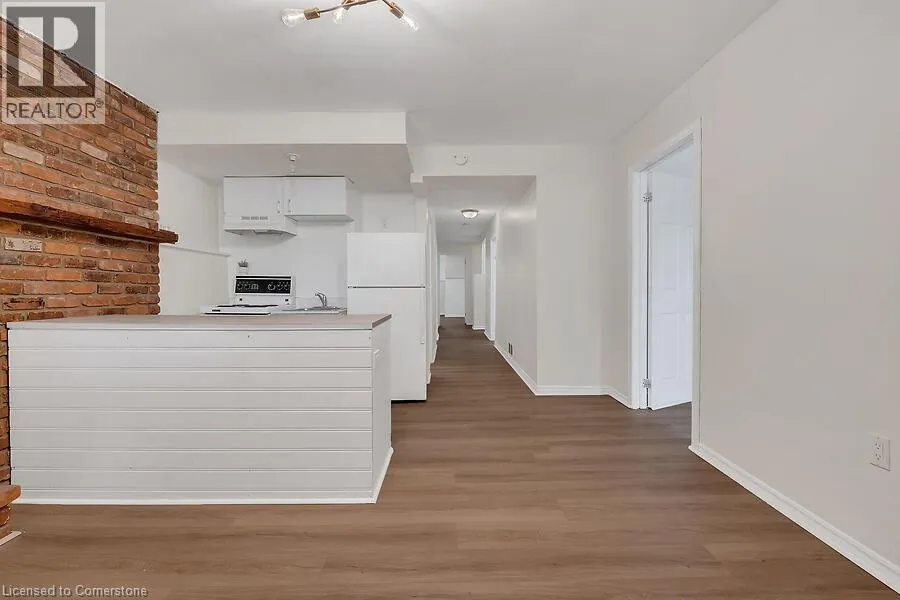 30 LAMPMAN Crescent