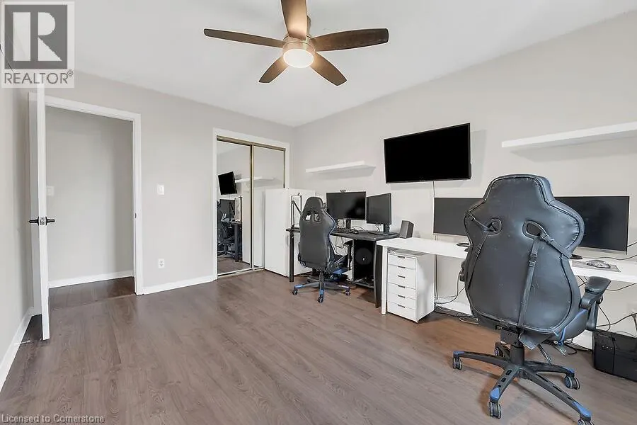 30 LAMPMAN Crescent