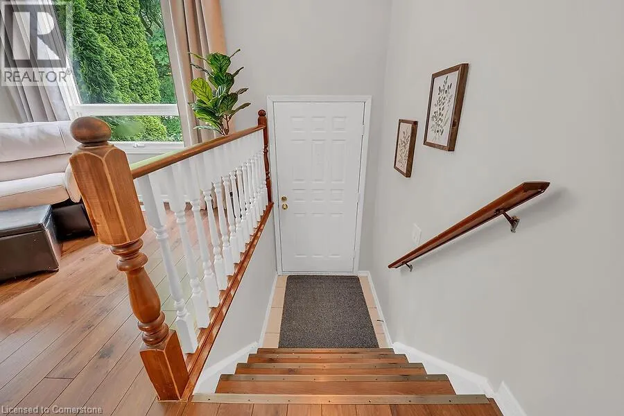 30 LAMPMAN Crescent