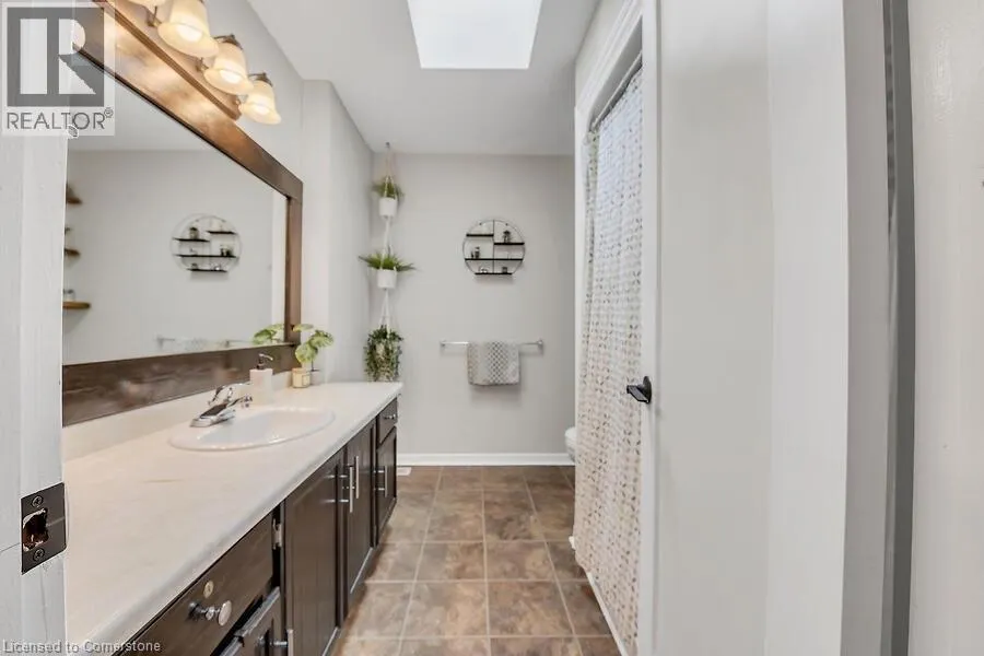 30 LAMPMAN Crescent