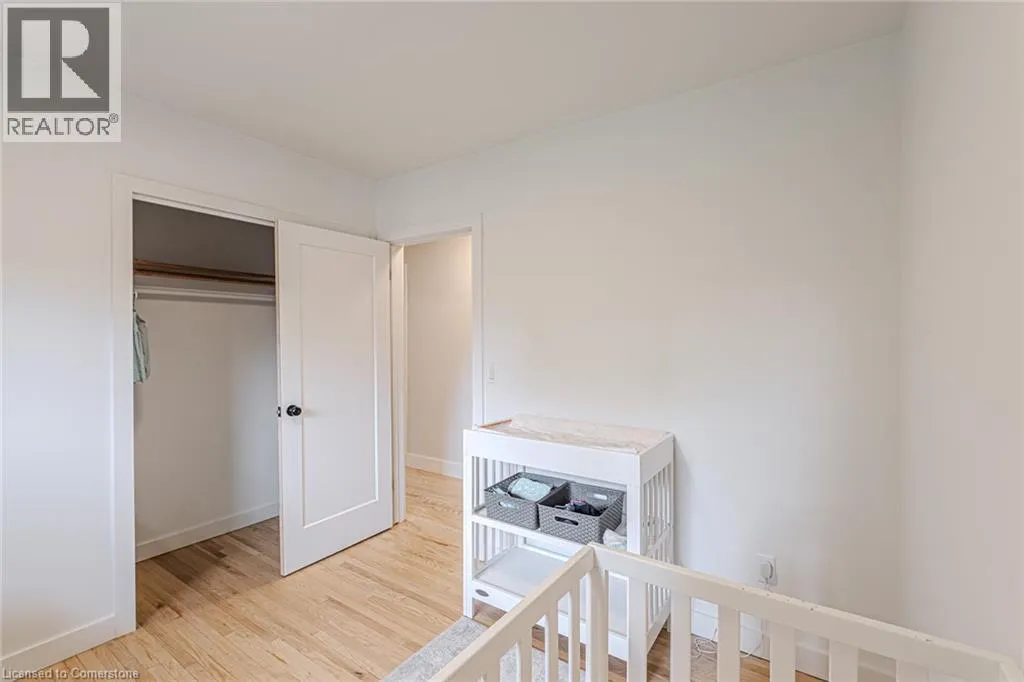 8 ROBROY Court