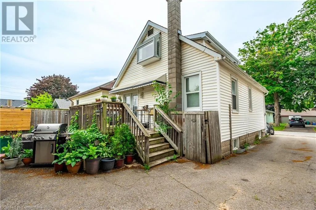 4 ROSE Street