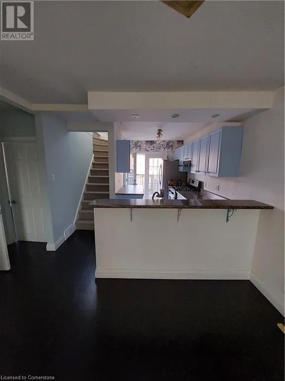 4 ROSE Street