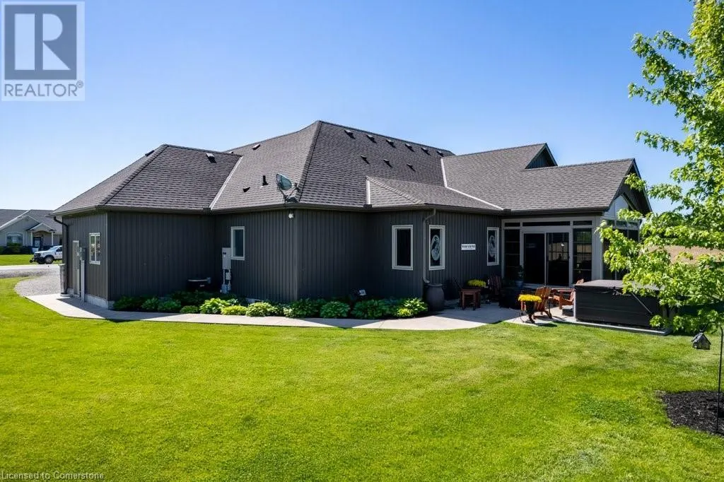 6 SILVERTHORNE Court