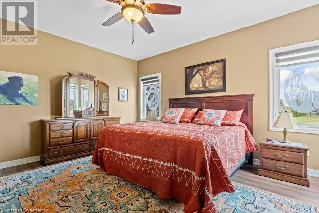 6 SILVERTHORNE Court