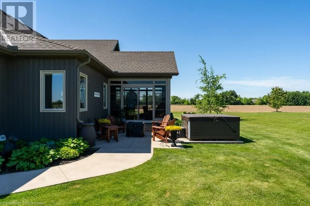 6 SILVERTHORNE Court