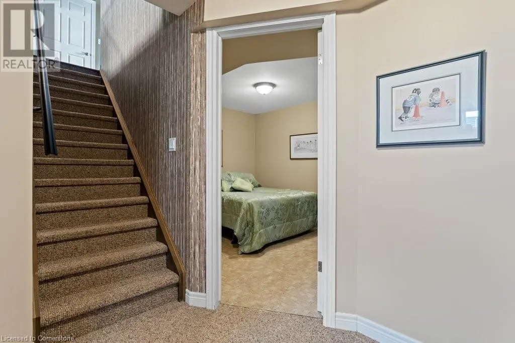 6 SILVERTHORNE Court