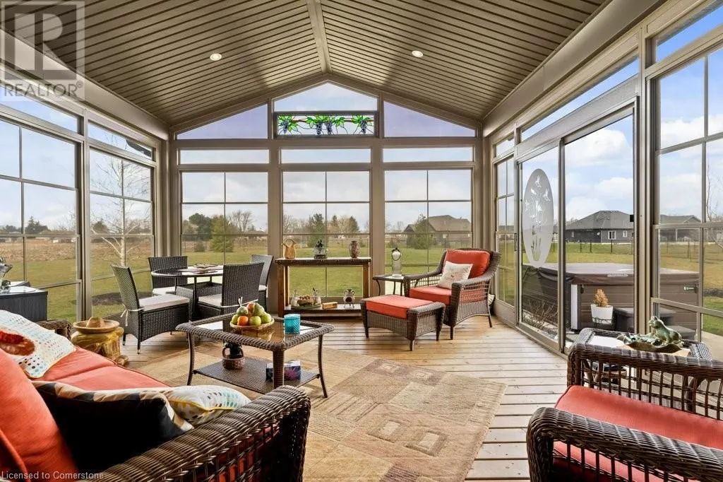 6 SILVERTHORNE Court