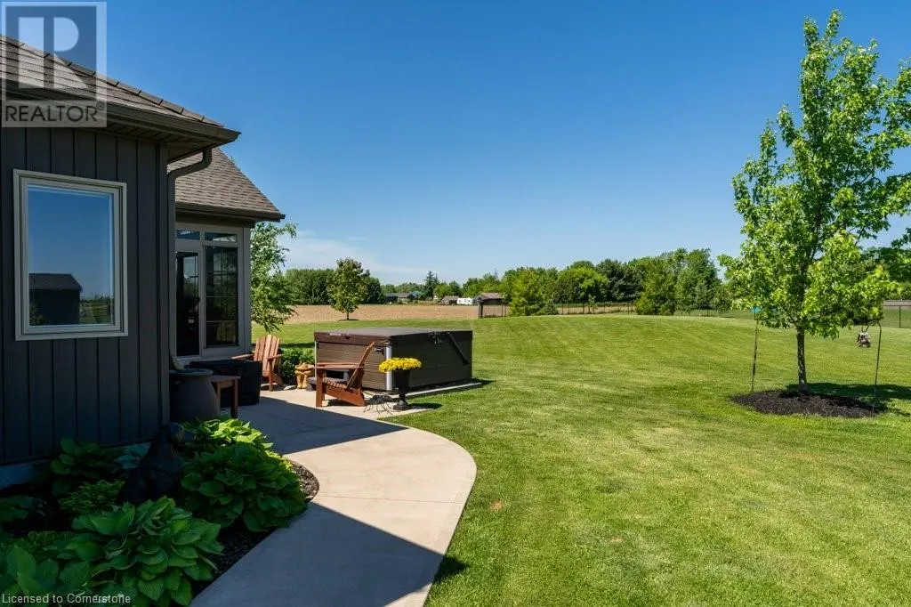 6 SILVERTHORNE Court
