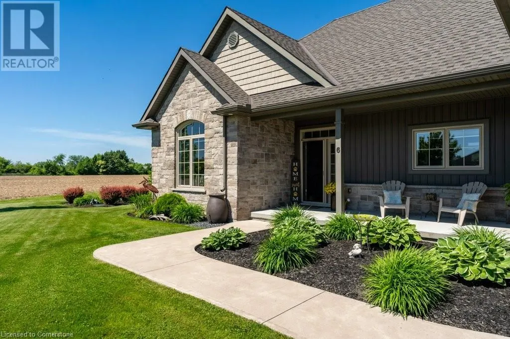 6 SILVERTHORNE Court