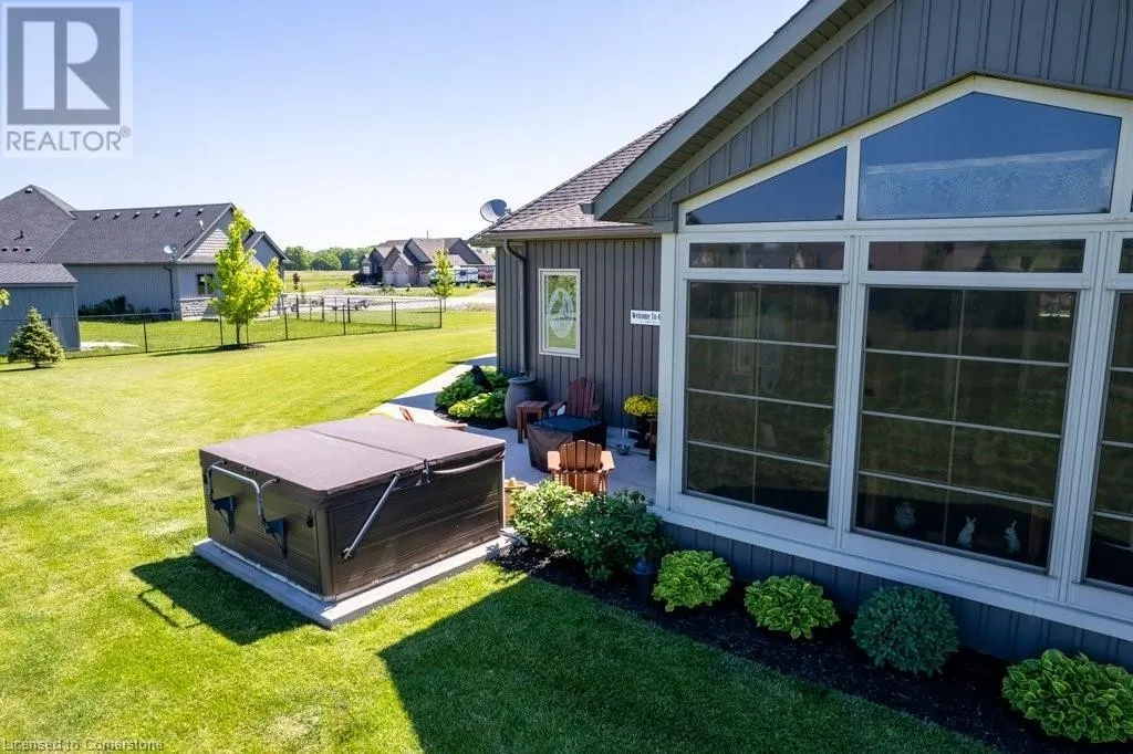 6 SILVERTHORNE Court