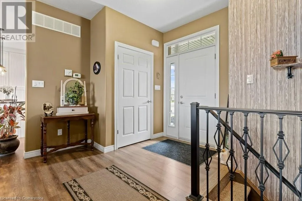 6 SILVERTHORNE Court