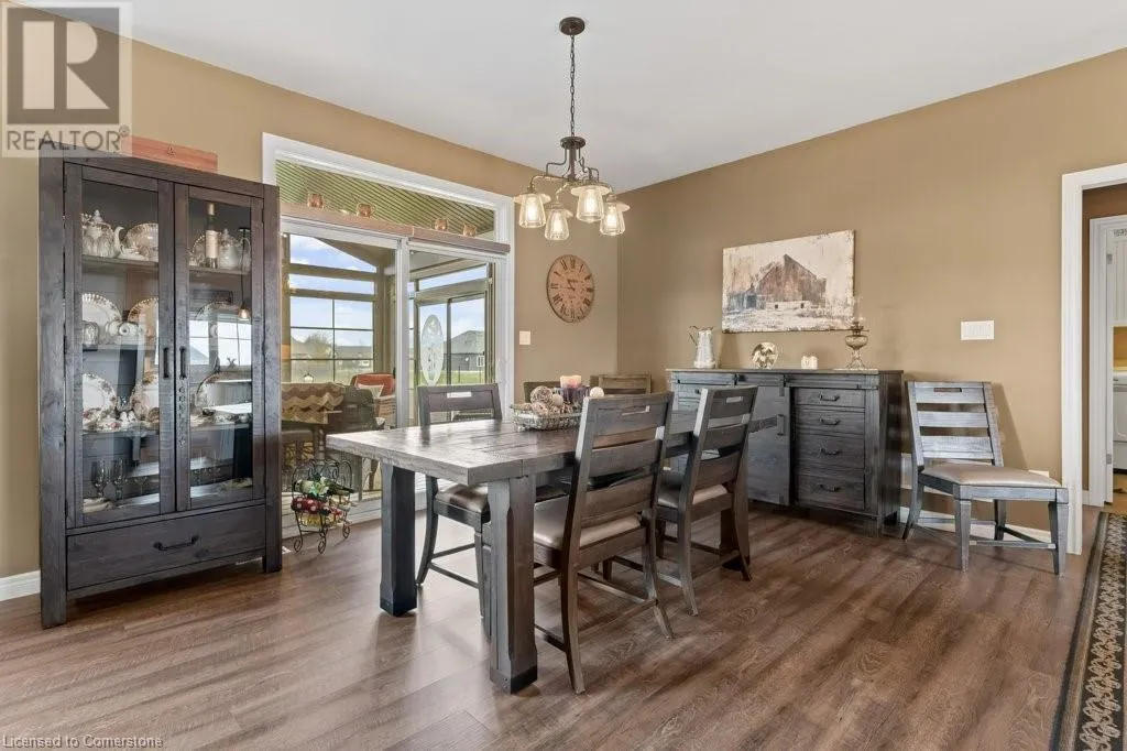 6 SILVERTHORNE Court